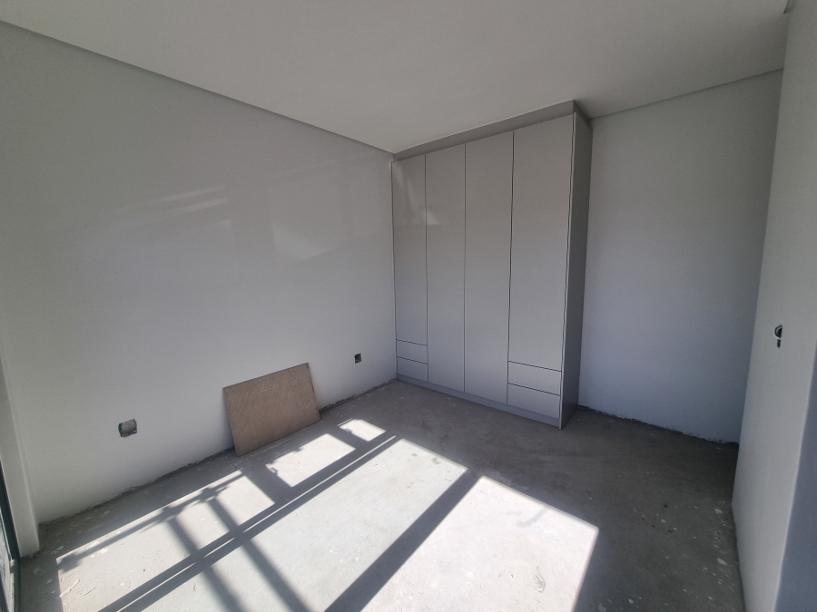 5 Bedroom Property for Sale in Sandown Western Cape